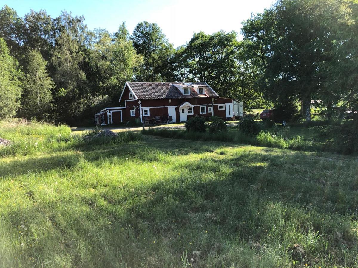 לינה וארוחת בוקר Stora Mellosa Ranch Moerby מראה חיצוני תמונה
