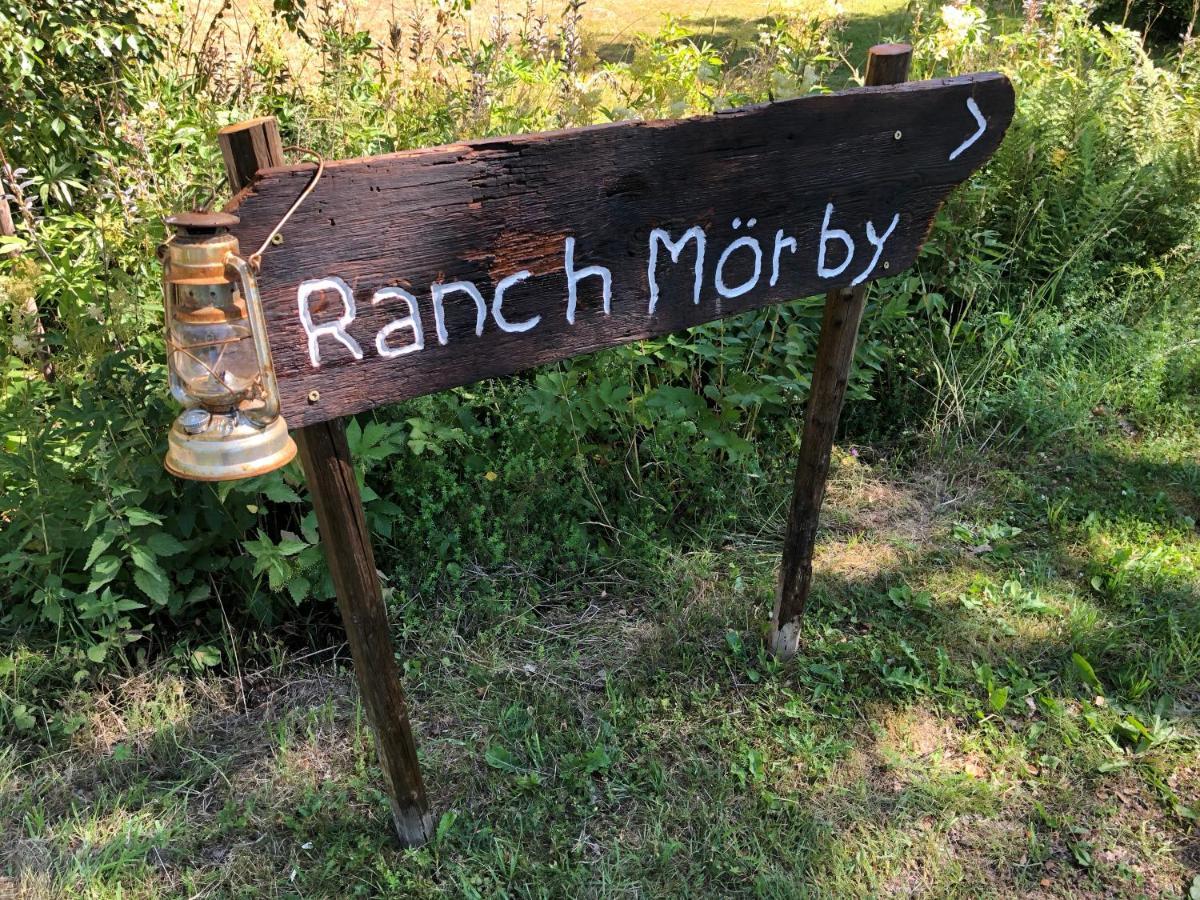 לינה וארוחת בוקר Stora Mellosa Ranch Moerby מראה חיצוני תמונה