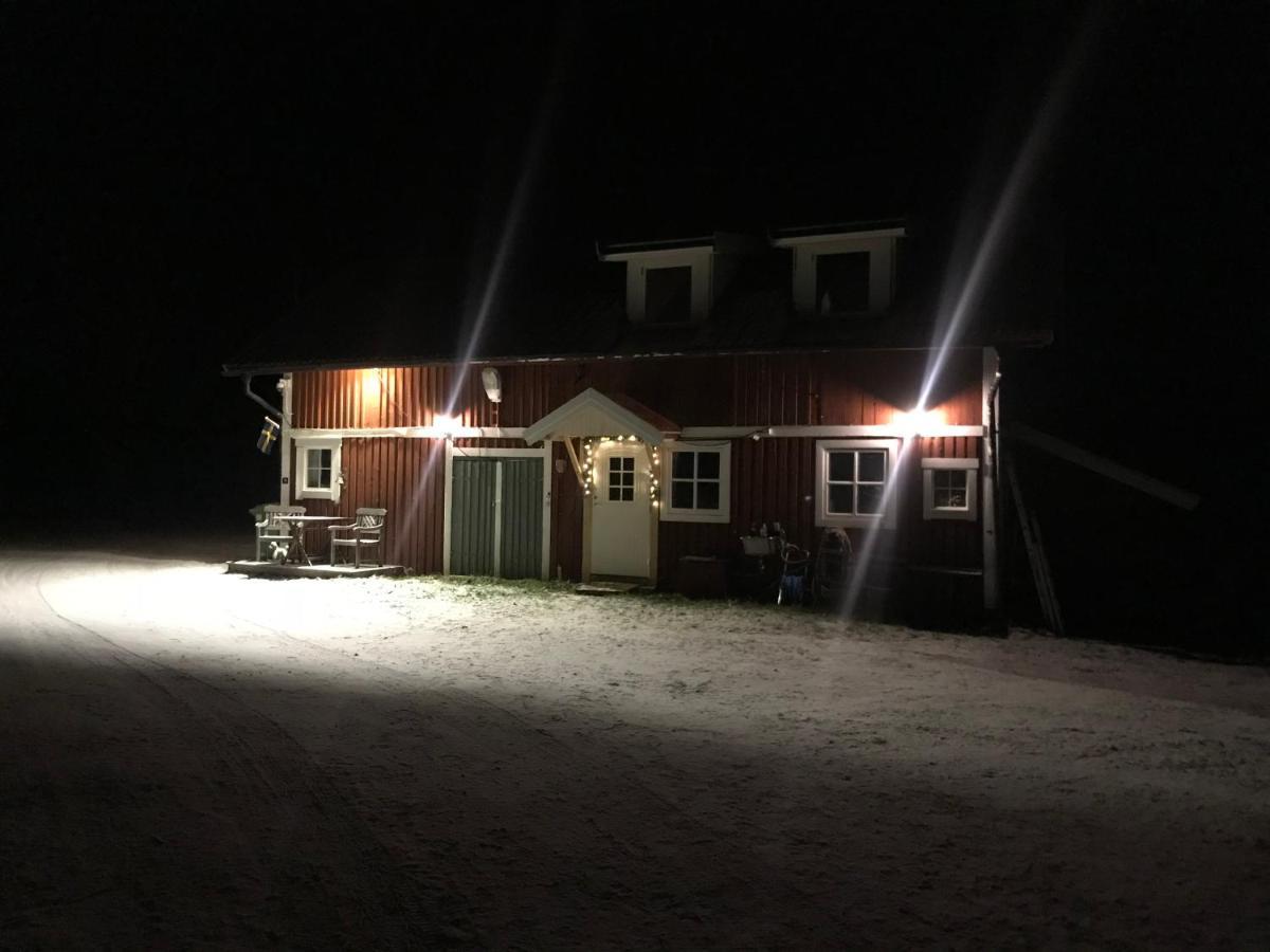 לינה וארוחת בוקר Stora Mellosa Ranch Moerby מראה חיצוני תמונה