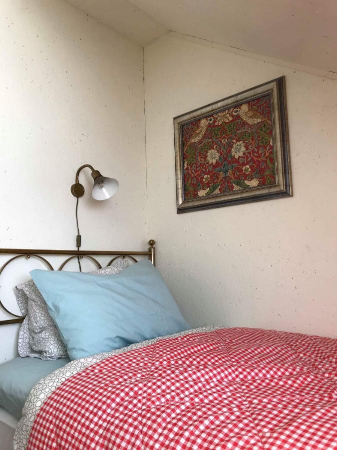 לינה וארוחת בוקר Stora Mellosa Ranch Moerby מראה חיצוני תמונה