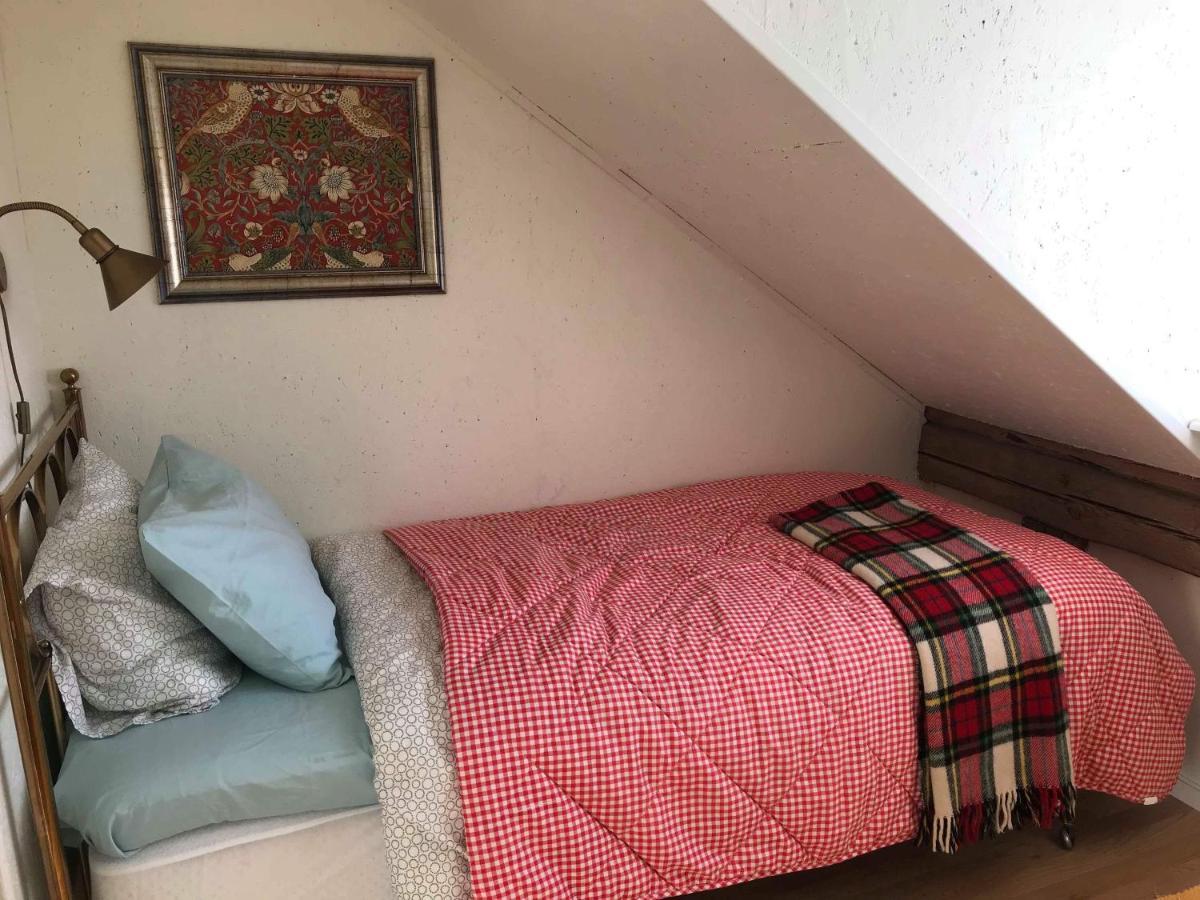 לינה וארוחת בוקר Stora Mellosa Ranch Moerby מראה חיצוני תמונה
