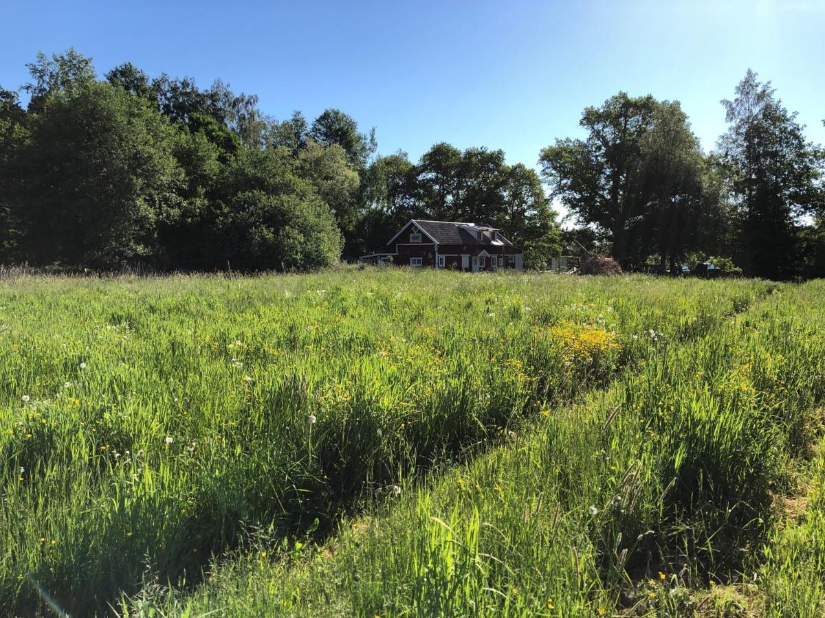 לינה וארוחת בוקר Stora Mellosa Ranch Moerby מראה חיצוני תמונה