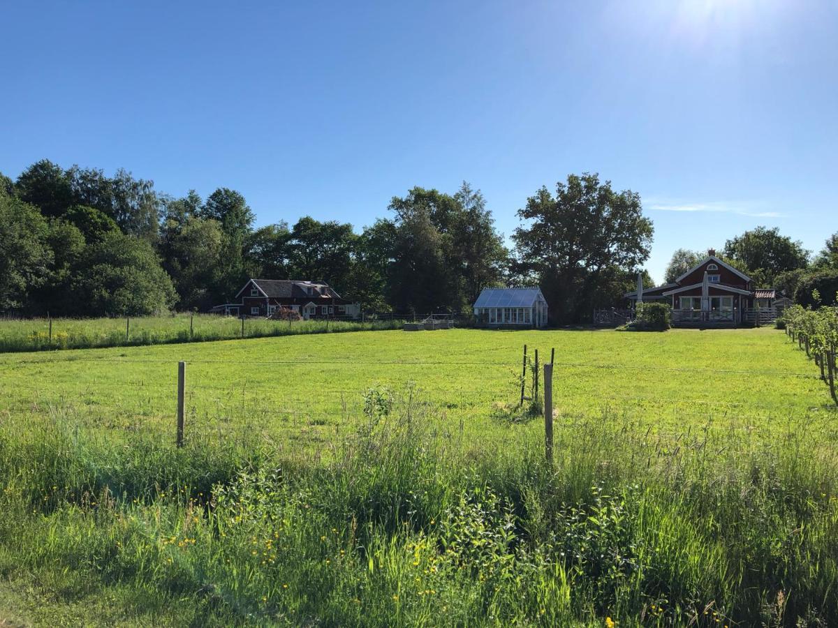 לינה וארוחת בוקר Stora Mellosa Ranch Moerby מראה חיצוני תמונה