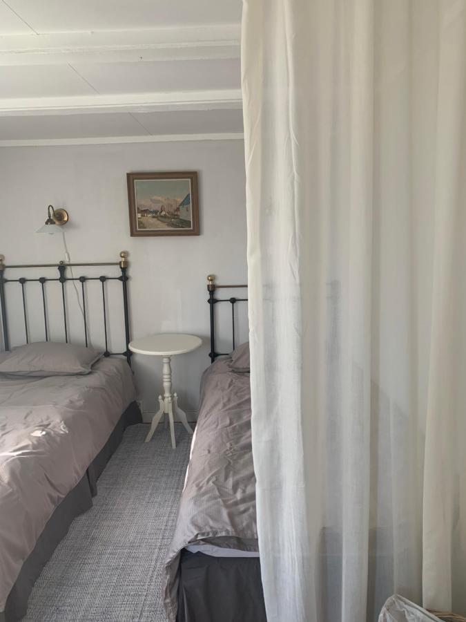 לינה וארוחת בוקר Stora Mellosa Ranch Moerby מראה חיצוני תמונה